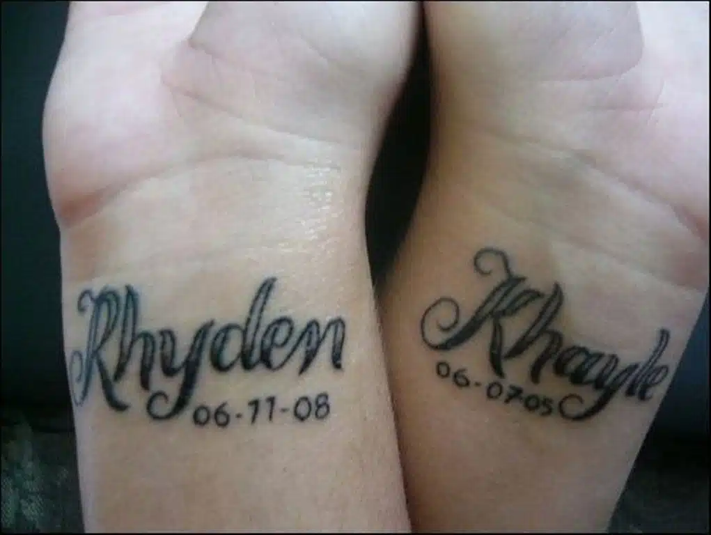 tattoos for girls on wrist names