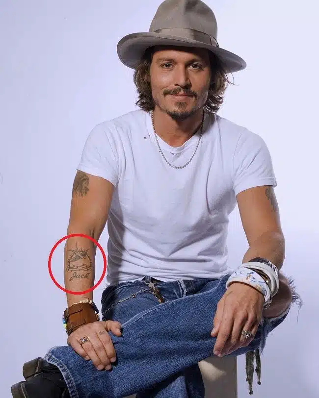 Johnny Depp finger tattoo johnnydepp  Finger tattoos Johnny depp tattoos  Tattoos